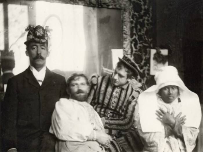 Gauguin Mucha and Friends 1893-94